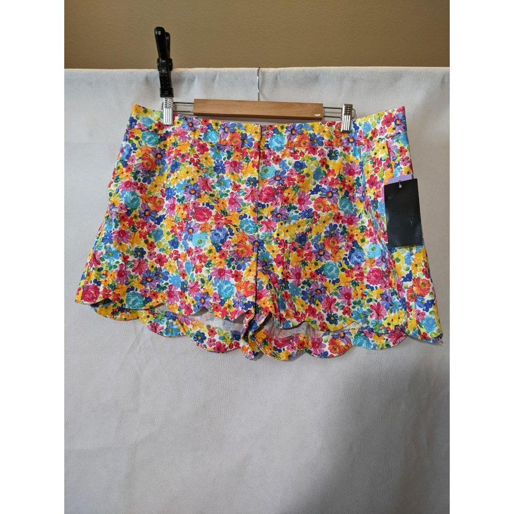 Attyre New York Multicolor Cotton-Blend Floral Print Shorts Size 18